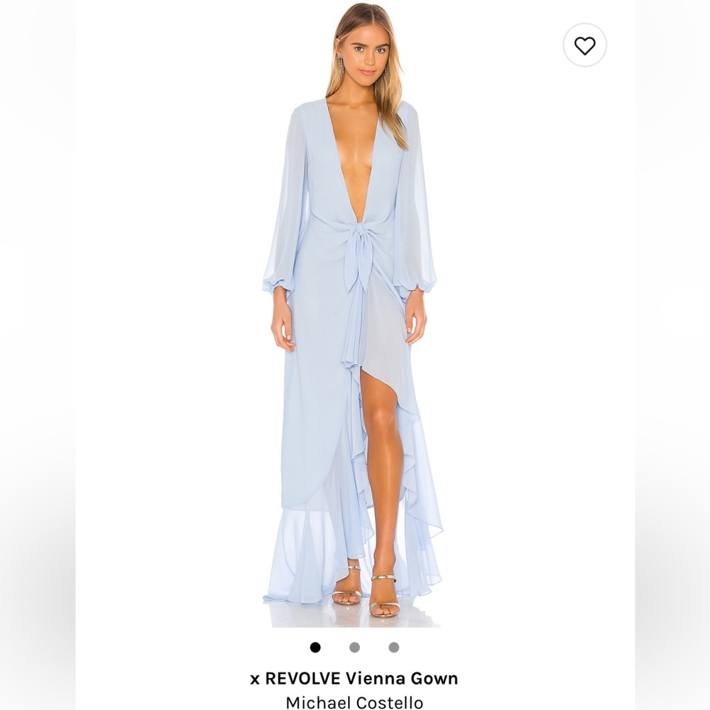 Michael Costello Revolve Vianna Gown (never worn) 5’4 meant for a model